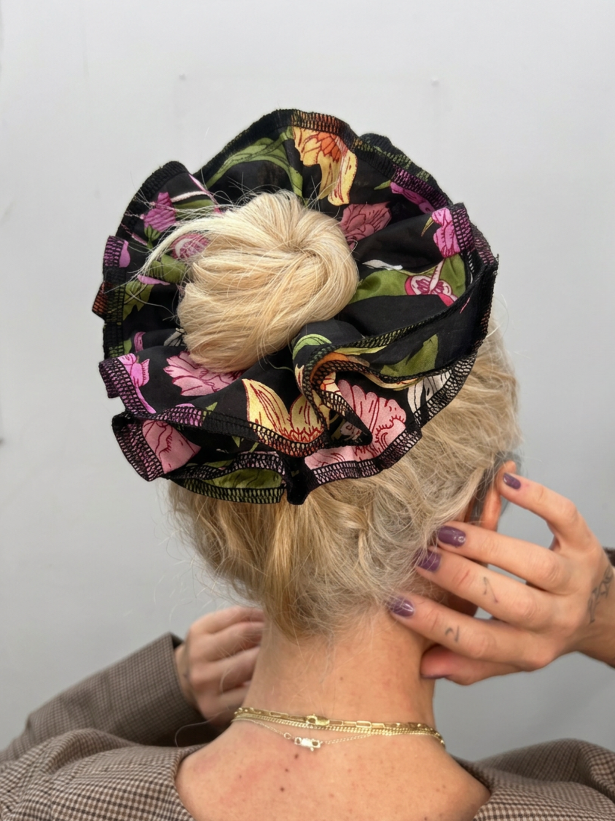 Organic Cotton floral black scrunchie - Azaria | No More Nobody