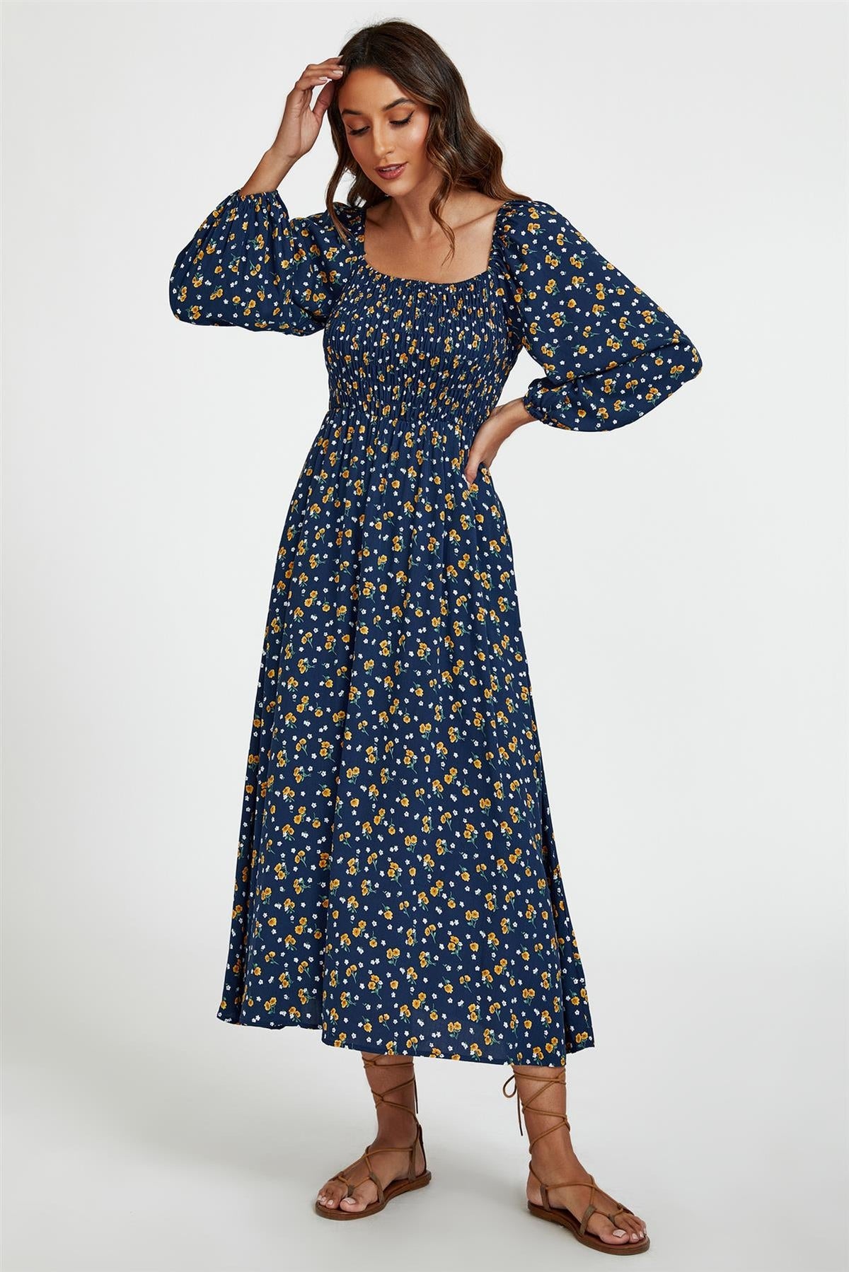 Robe longue à encolure carrée et imprimé floral bleu foncé