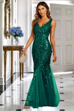 Sequin Leaf Detailed V Neck Bridesmaid Maxi Dress In Green