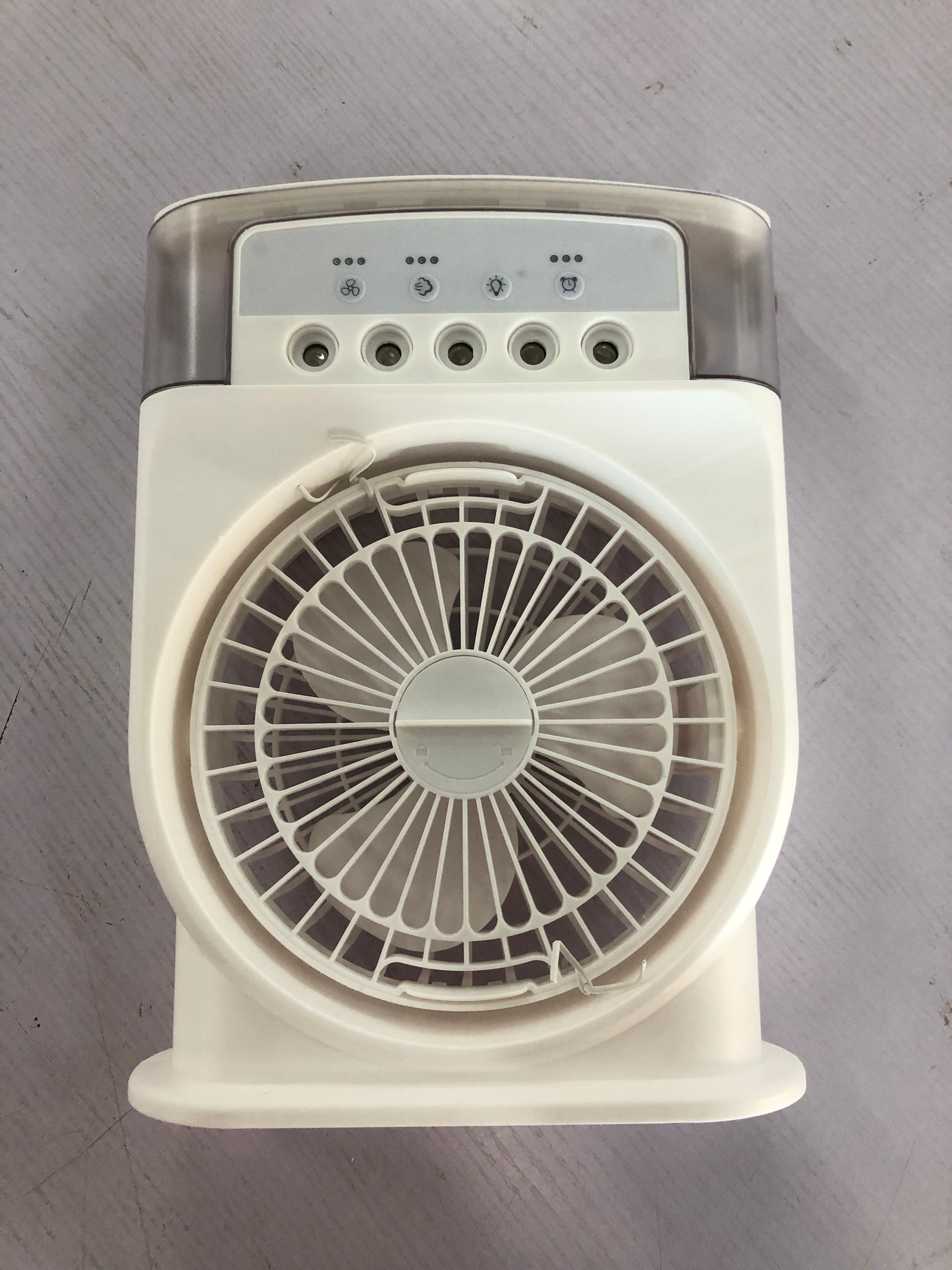 Ventilador de refrigeración portátil USB con 5 rociadores, luz de 7 colores, tanque de agua de 600 ml, humidificador enfriador de aire con rocío.