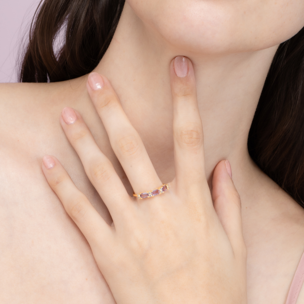 Bague éternité lavande améthyste taille émeraude en vermeil d'or 18 carats