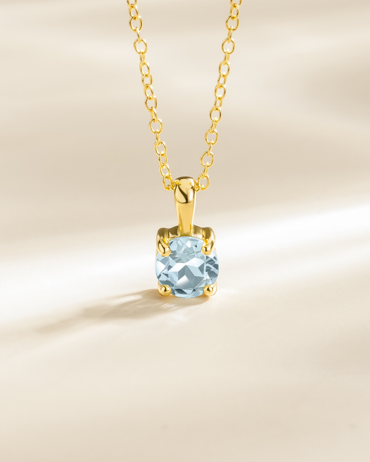 Coffret Cadeau de Bijoux Quotidiens en Topaze Bleue en Vermeil d'Or 18 carats
