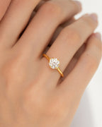 Bague de fiançailles solitaire en moissanite ronde 1 carat en vermeil d'or 18 carats