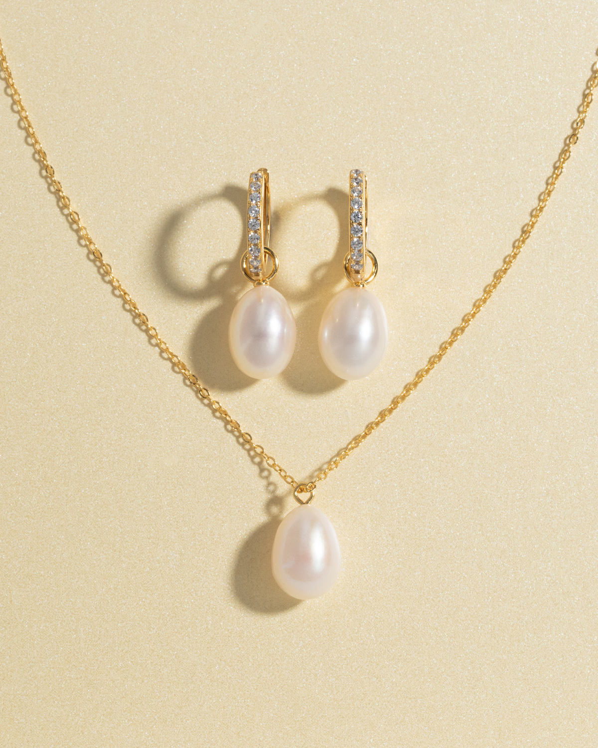 Large Freshwater Pearl Pendant Necklace in 18k Gold Vermeil