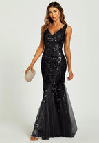 Sequin Leaf Detailed V Neck Bridesmaid Maxi Dress In Black