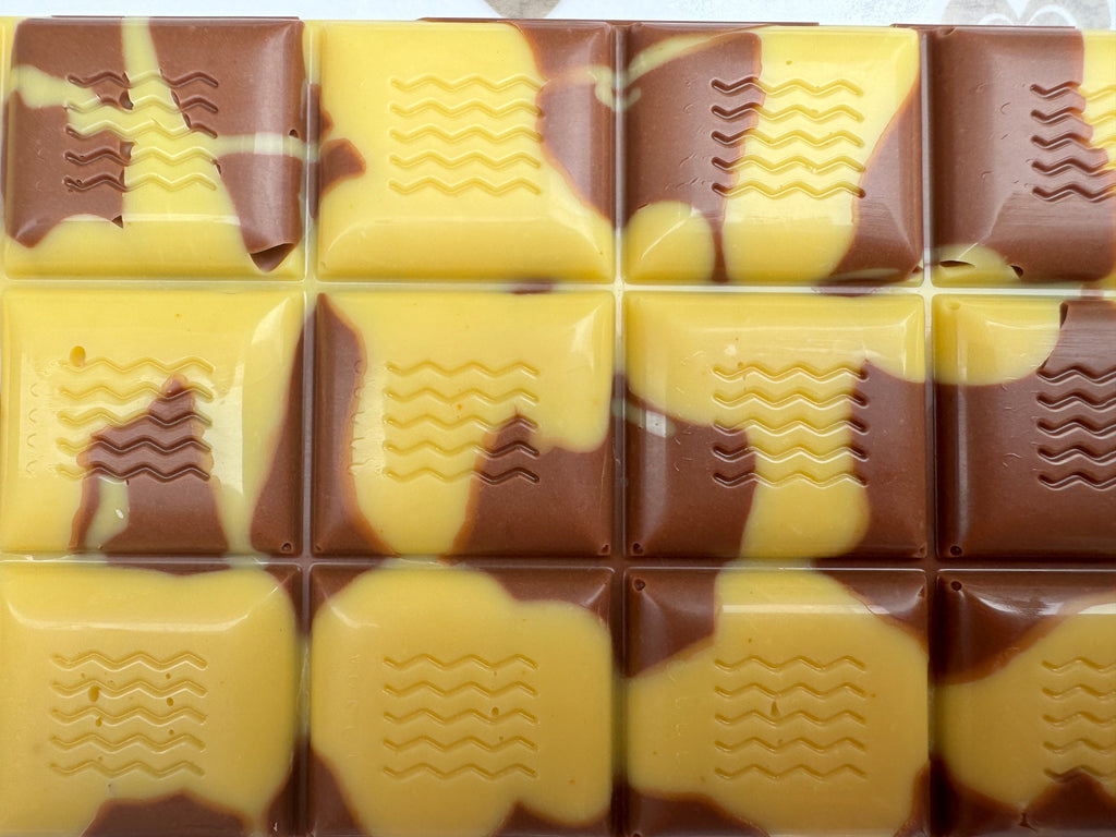 Milk 40% Lemon drizzle bar 110g