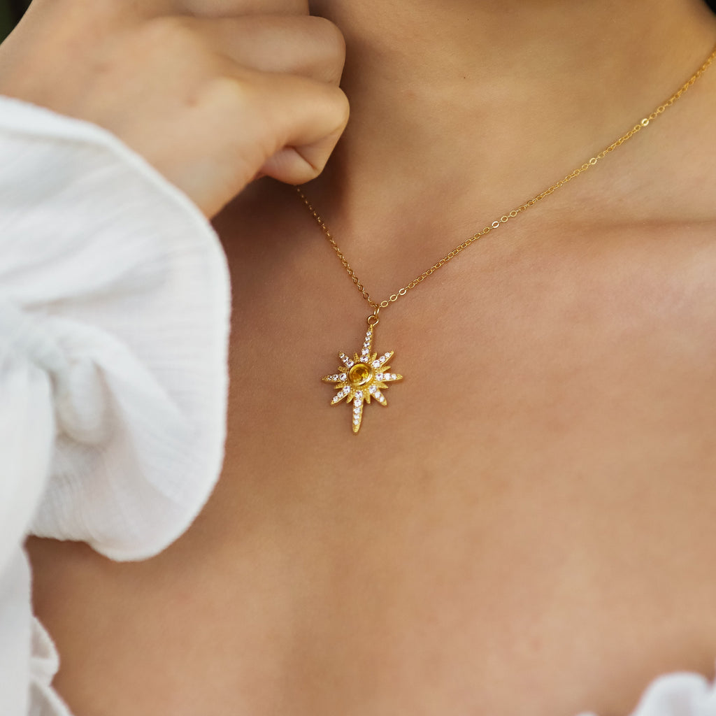 Collier Heidi North Star avec pierre de naissance | Plaqué or 18 carats