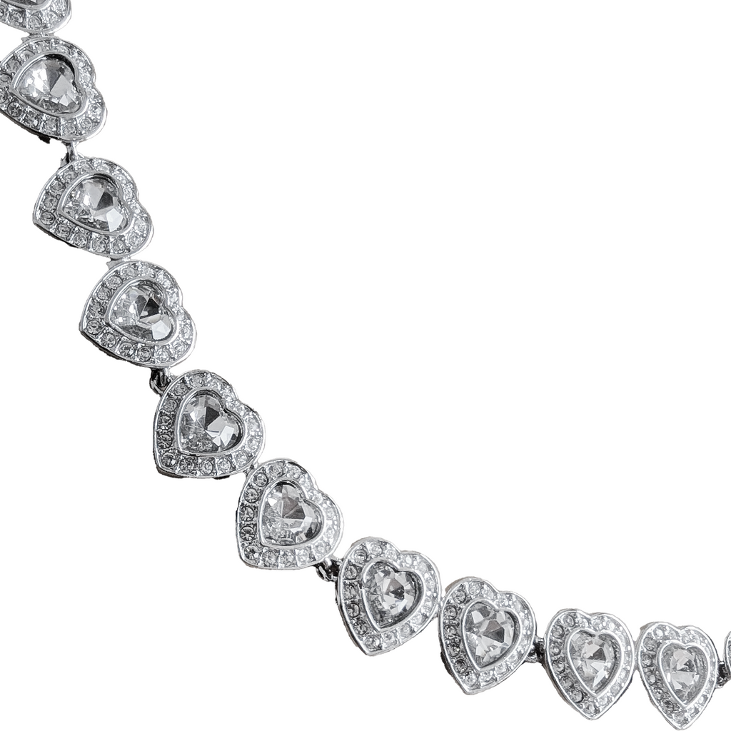 Heart choker necklace
