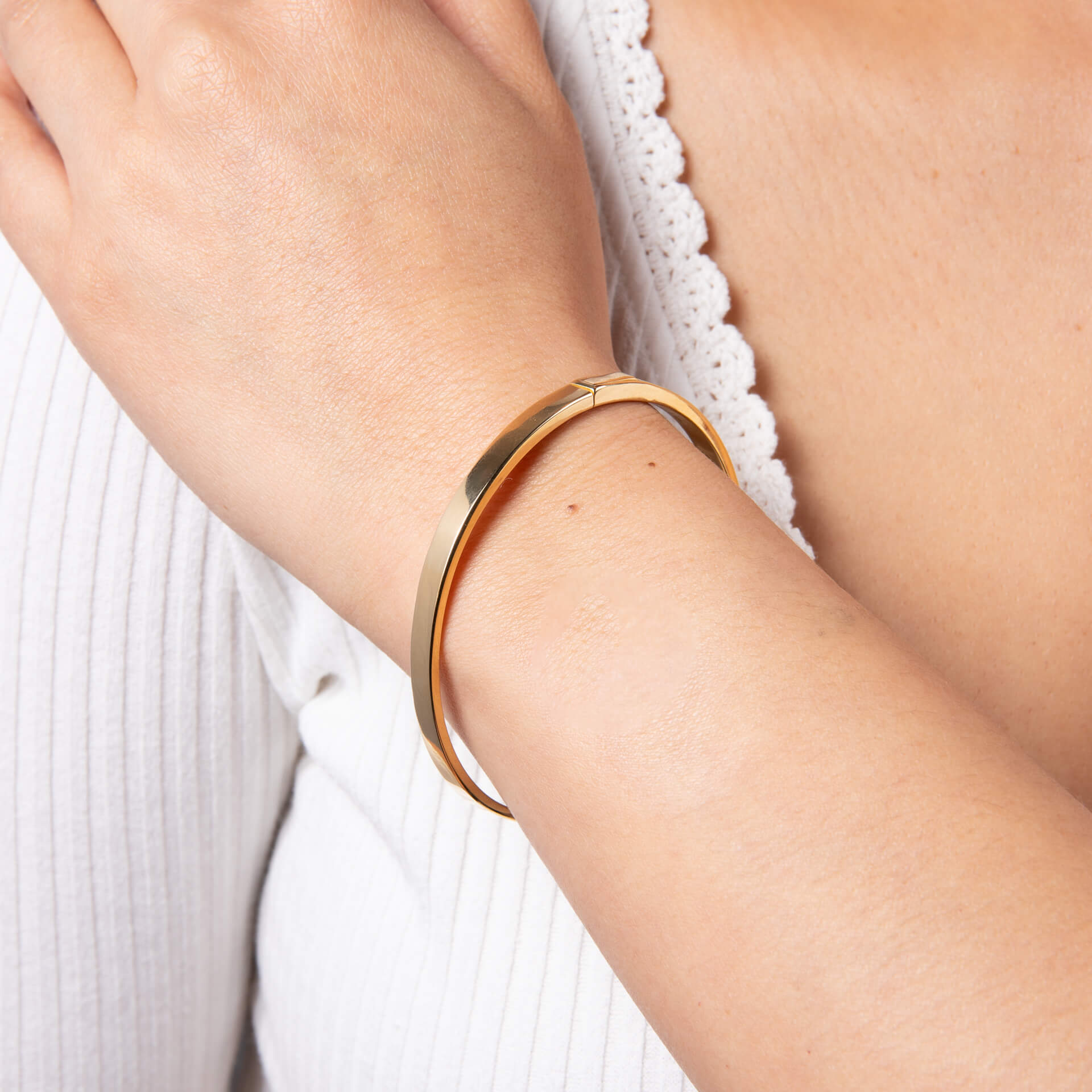 Beginnings Plain Hinged Bangle
