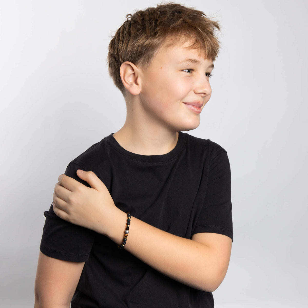 Pulsera Fred Bennett de cuentas de lava de talla pequeña