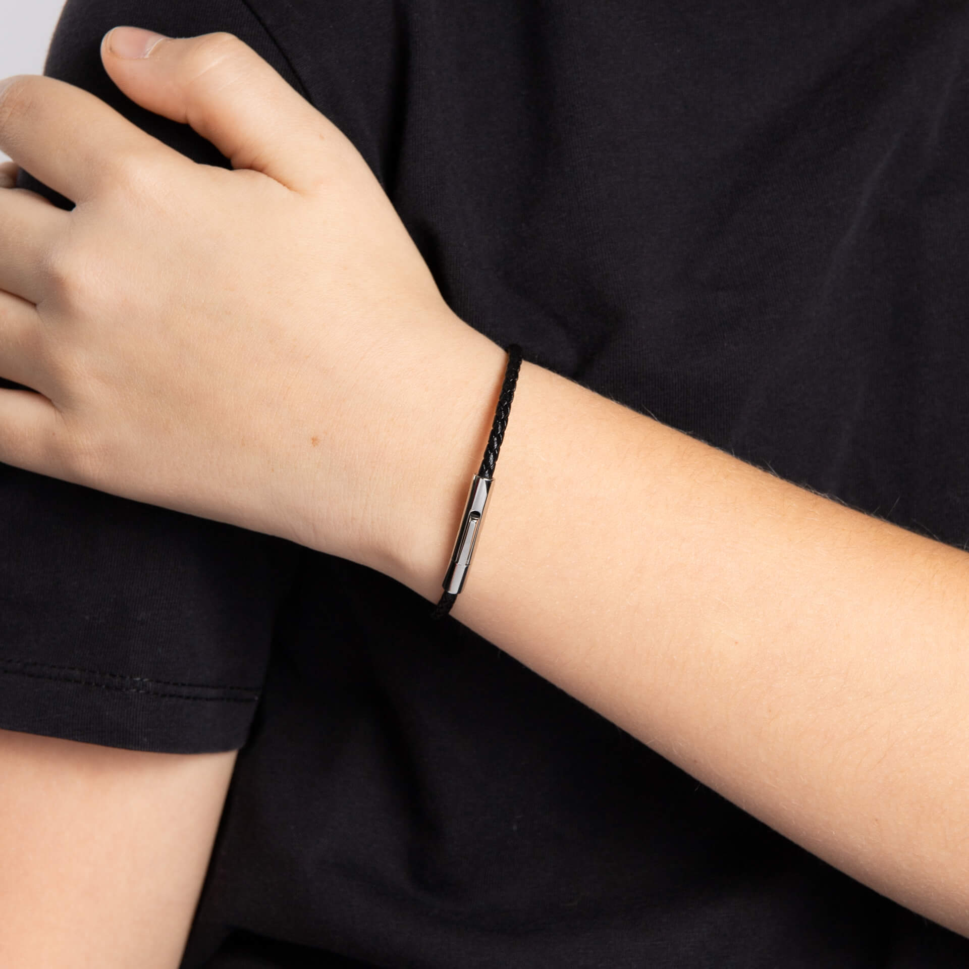 Fred Bennett Smaller Fit Leather Woven Leather Bracelet