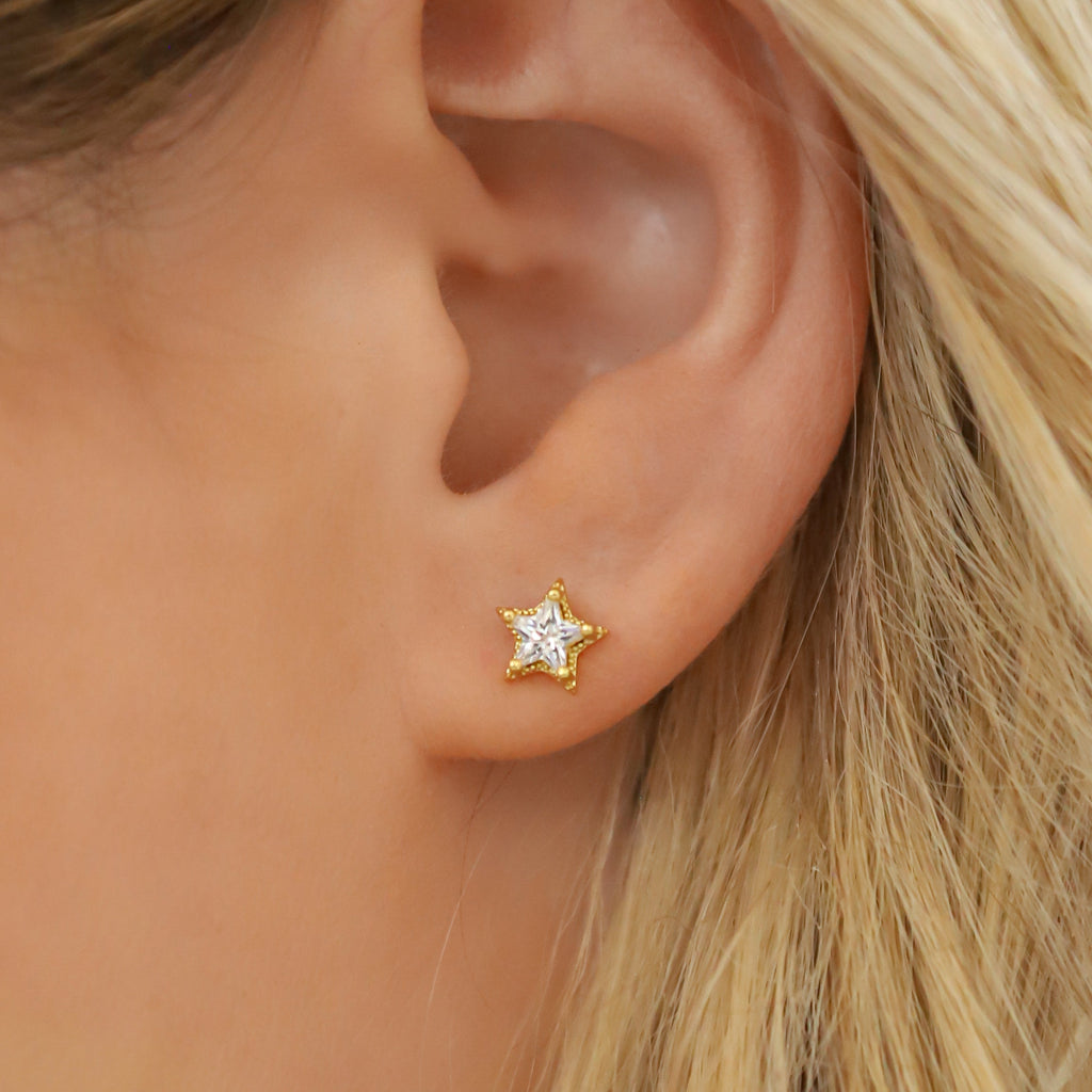 Boucles d'oreilles clous Brooke étoile | Plaqué or 18 carats