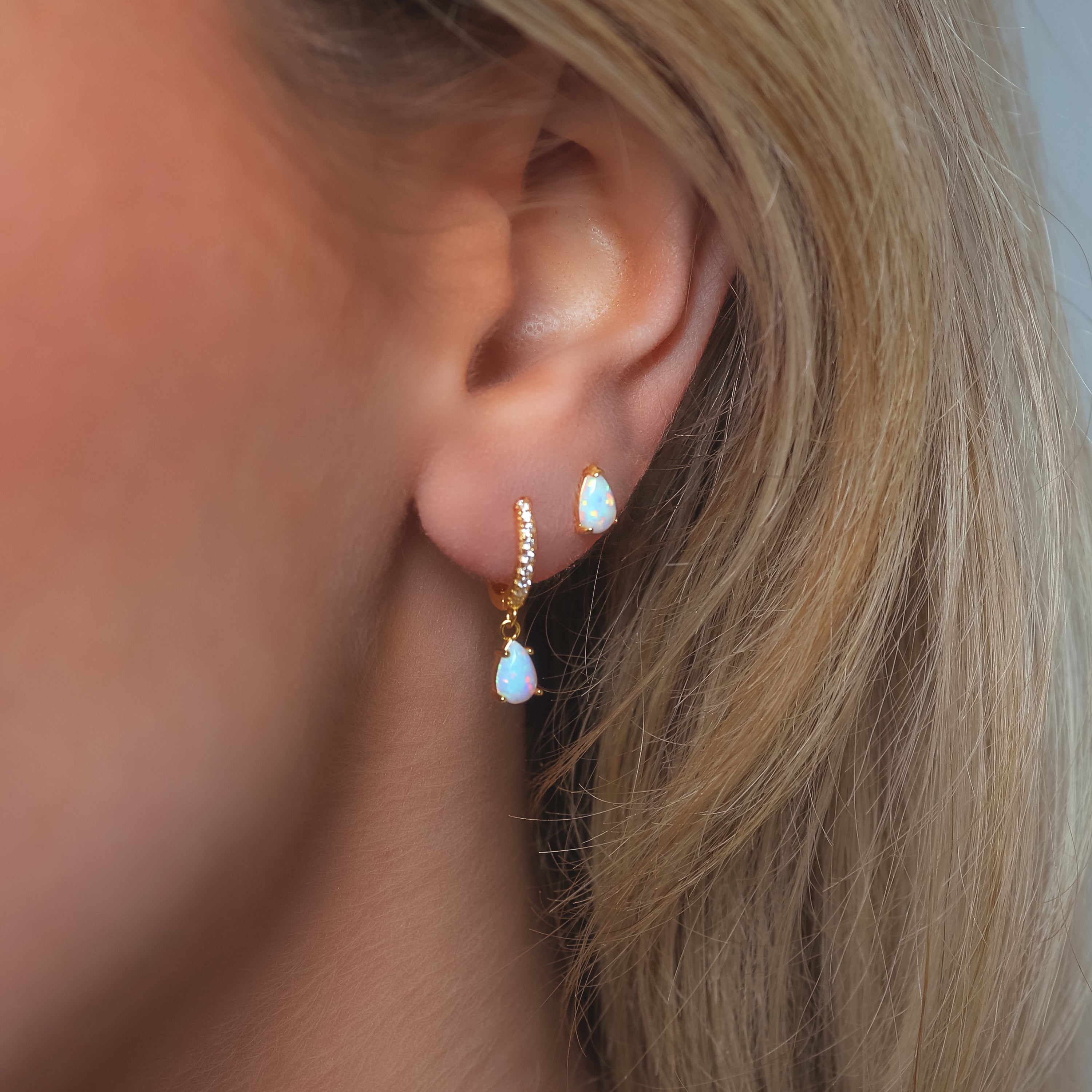 Boucles d'oreilles créoles Eva Opal Charm Drop | Plaqué or 18 carats
