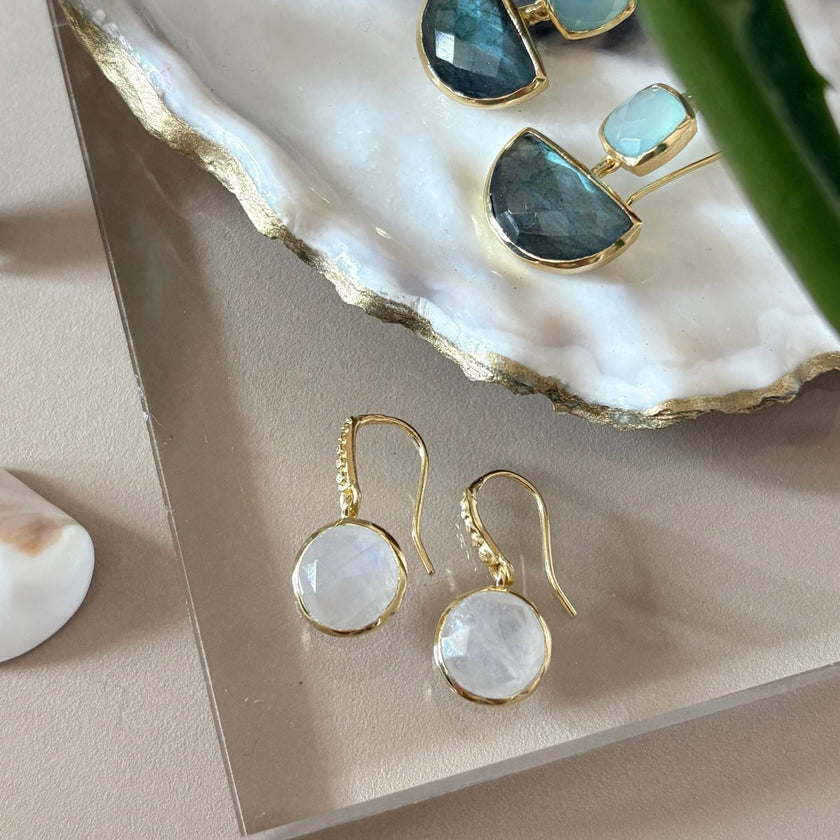 Boucles d'oreilles Charis, pierre de lune, forme ronde