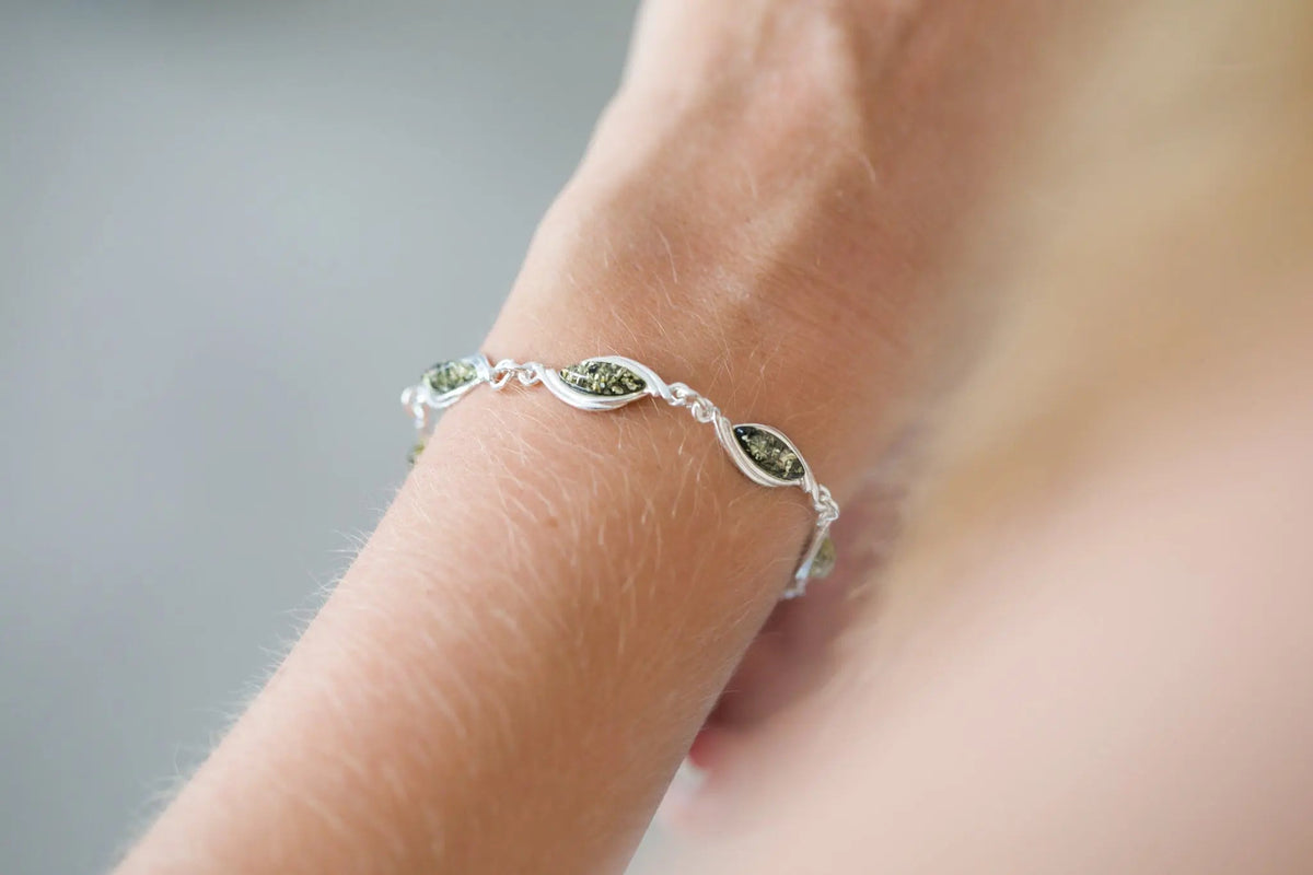 Green Wave Amber Link Bracelet