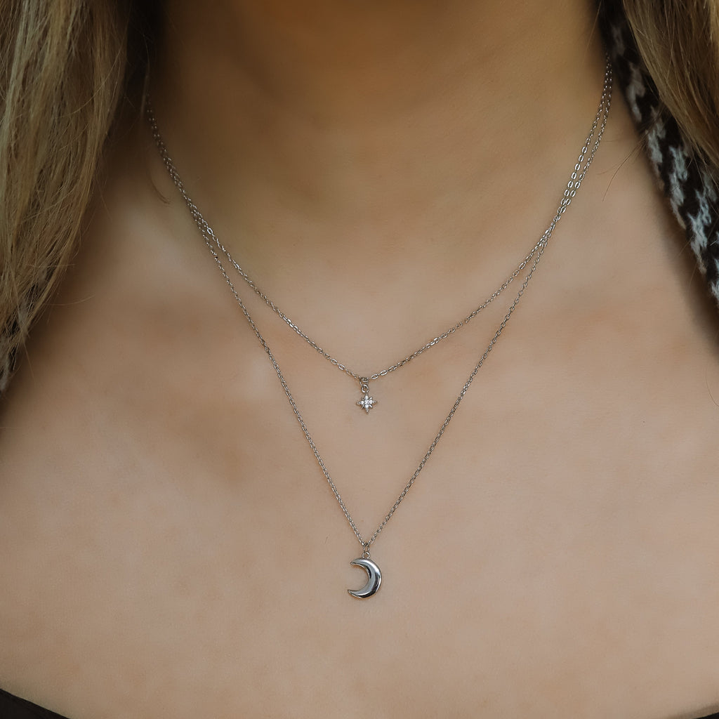 Collar con dije de luna y estrella Harper | Plata de ley 925