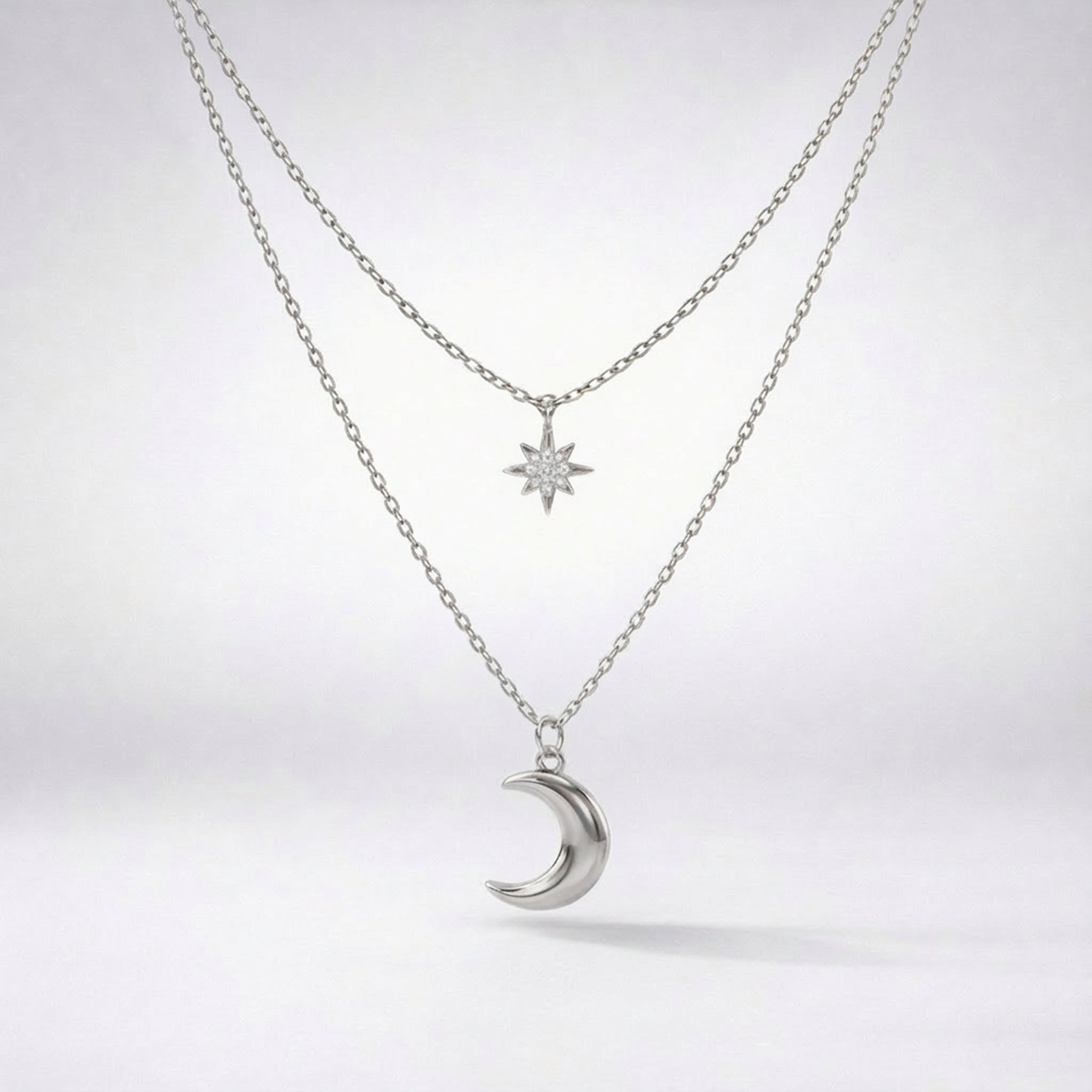 Collar con dije de luna y estrella Harper | Plata de ley 925
