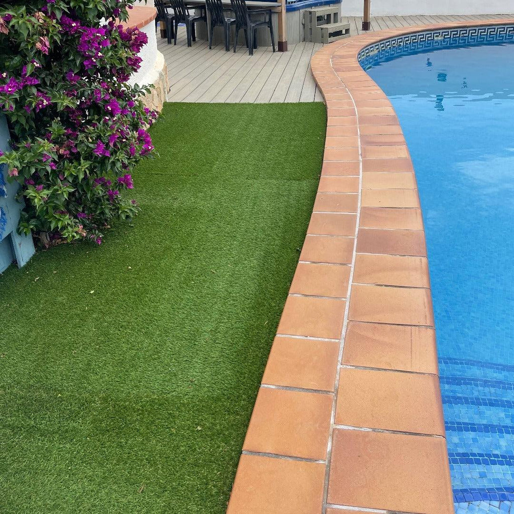 Synthetic Grass for Swimming Pool Surrounds