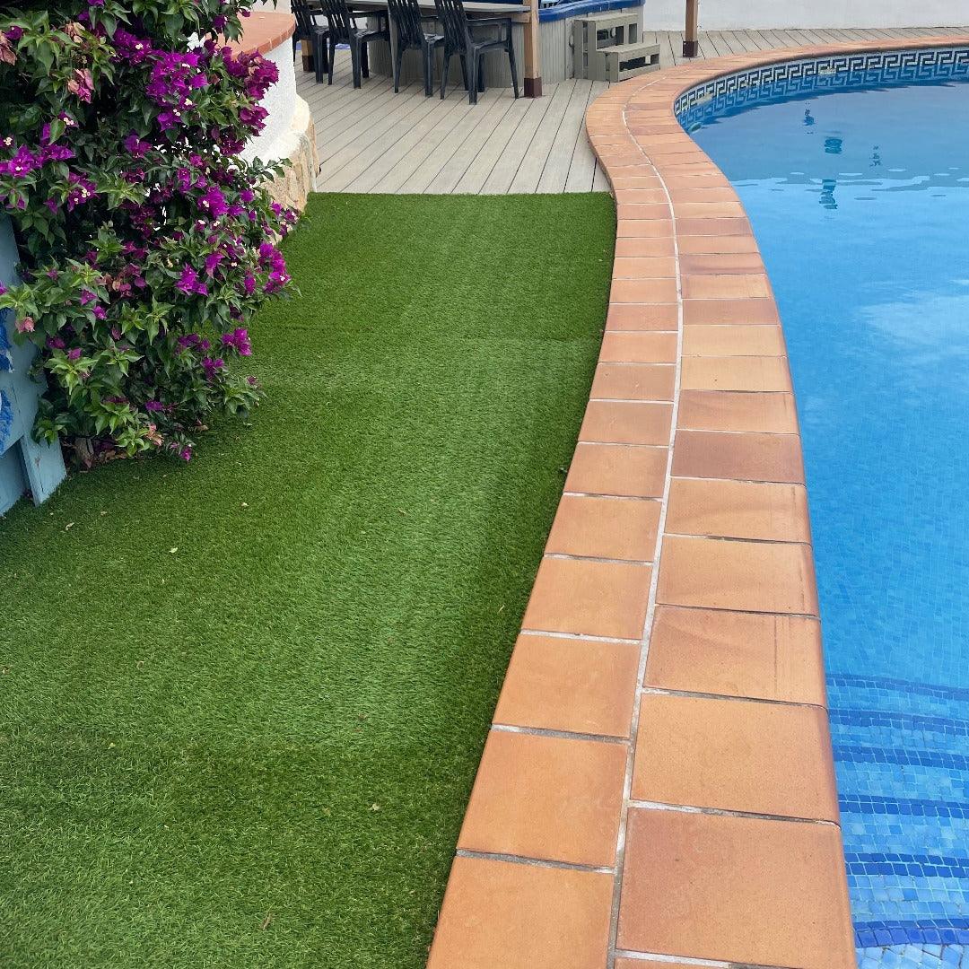 Synthetic Grass for Swimming Pool Surrounds