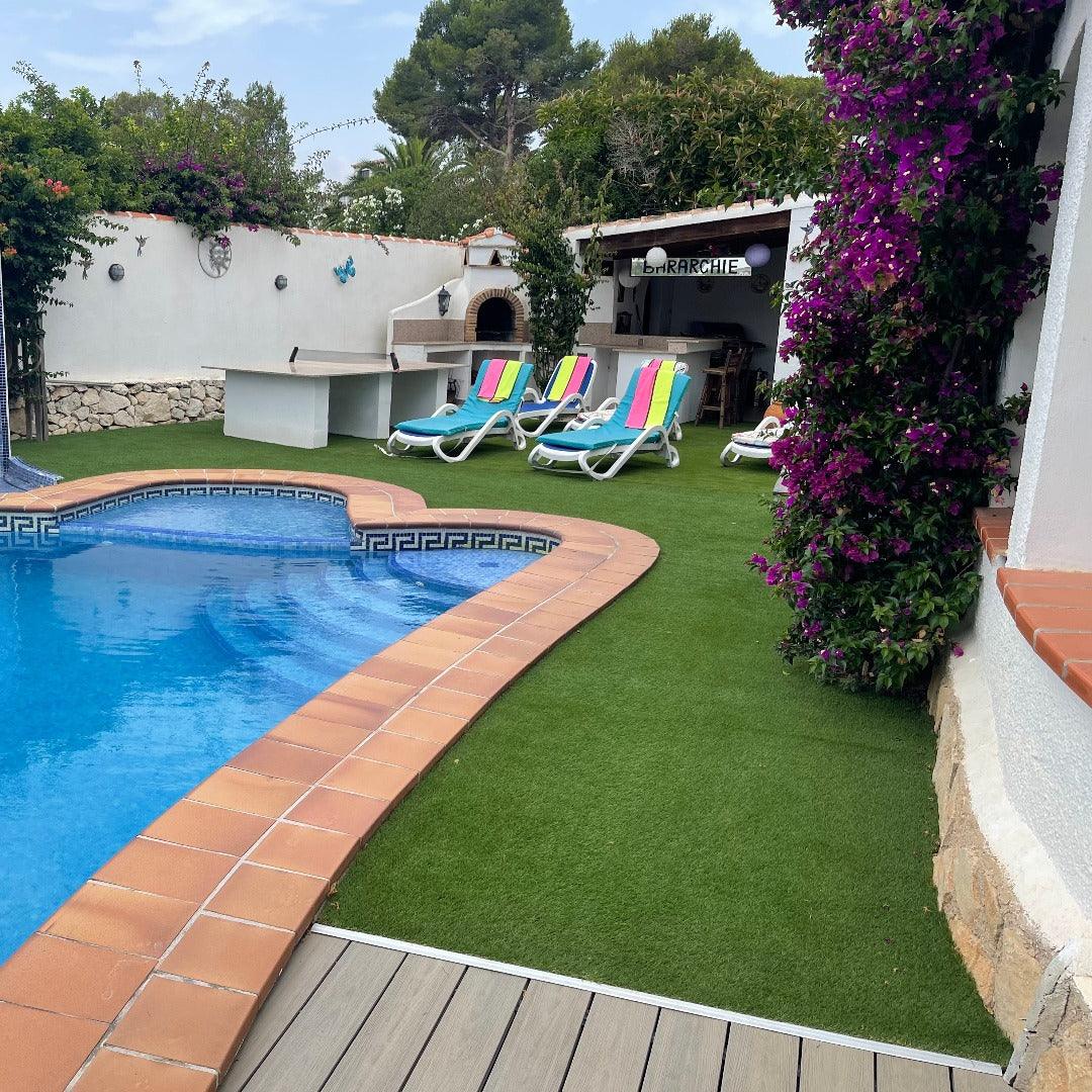 Synthetic Grass for Swimming Pool Surrounds