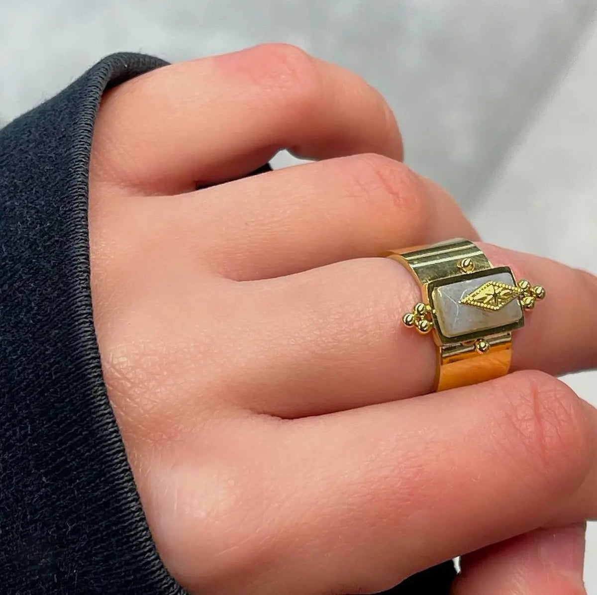 Luna Luxe 18k Gold Plated Wide Band Irregular Grey Crystal Ring