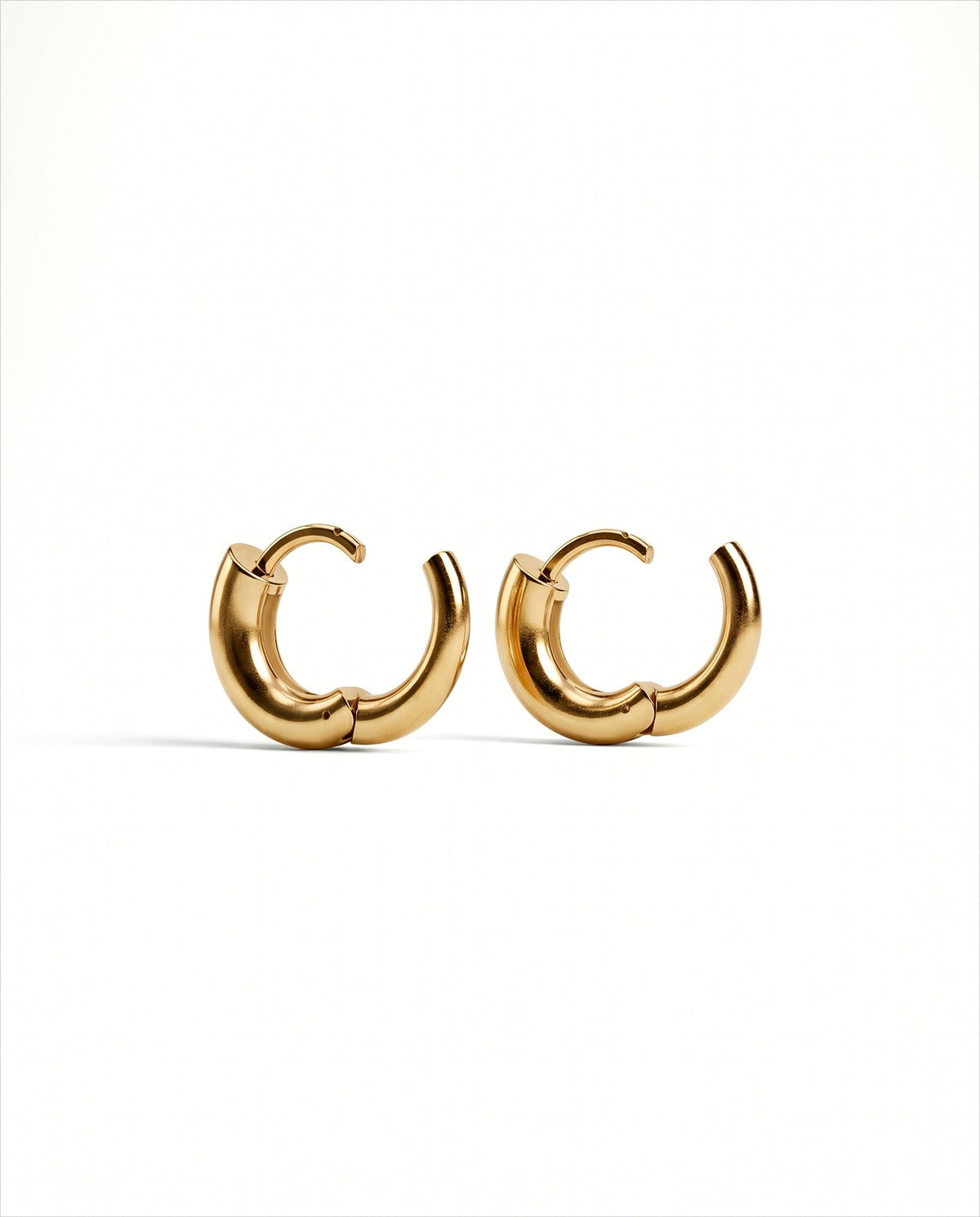 Nia Small Hoops | Gold Vermeil