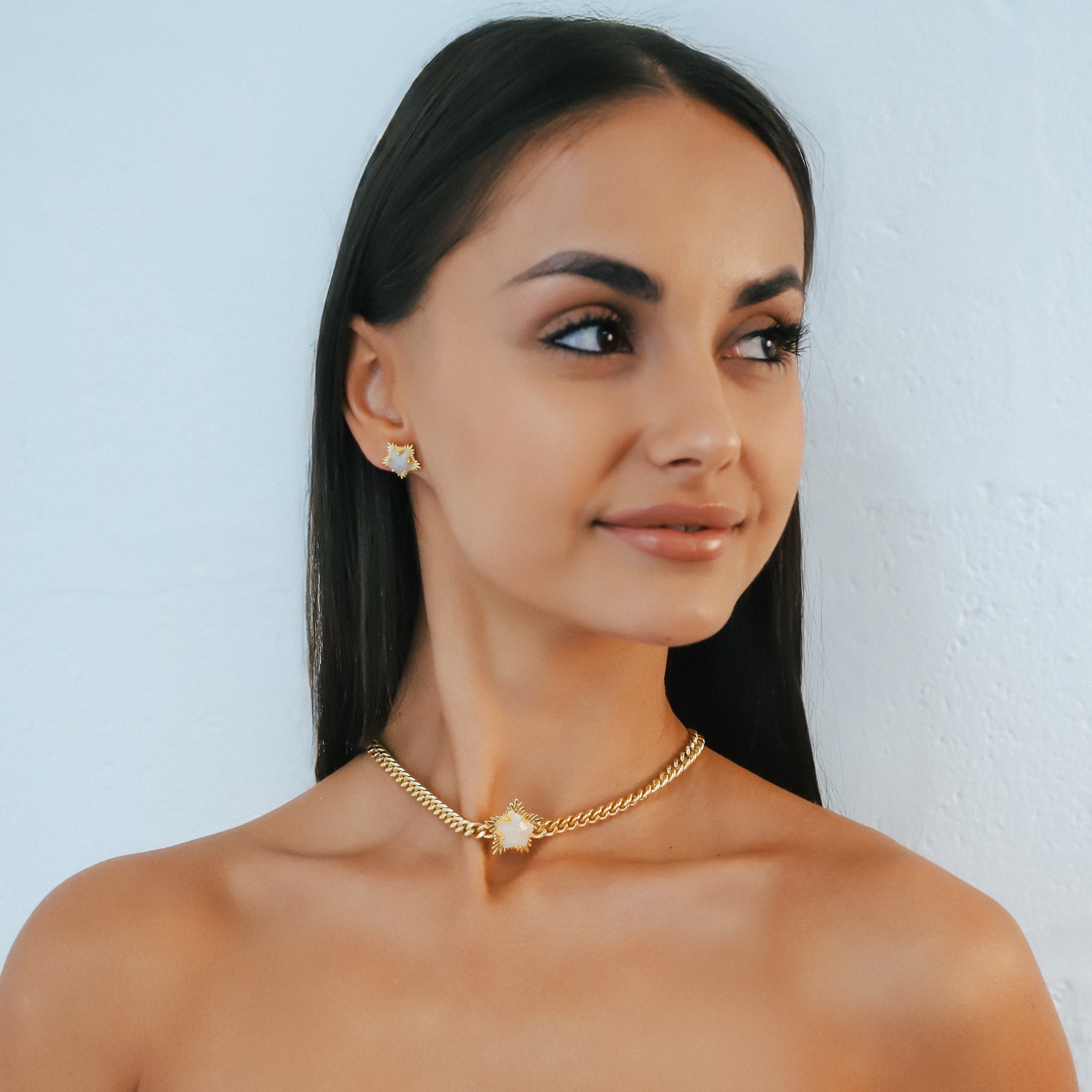 Collier ras du cou étoile à pointes Odette Moonstone | Plaqué or 18 carats