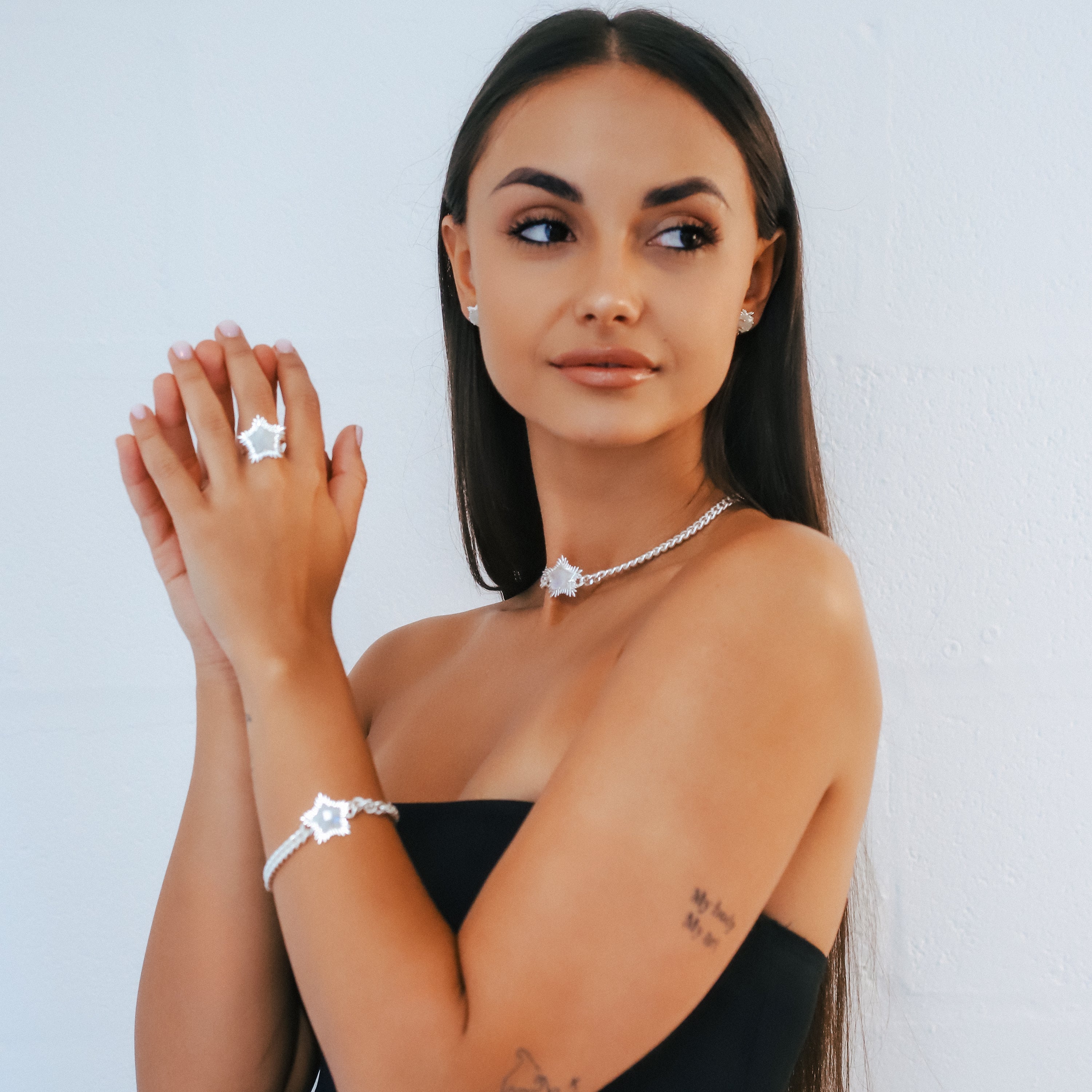 Collier ras-du-cou étoile pointue Odette Pierre de Lune | Argent sterling 925