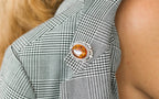 Broche ovale classique en ambre encadré