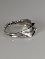 Silver Steed Delicate Silver Leaves ring with Silver Buds