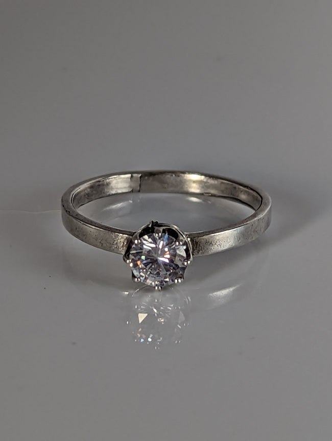 Étalon d'argent Délicat, bague unique en zircone argentée