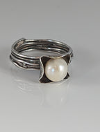 Silver Steed Wired Ring with Pearl