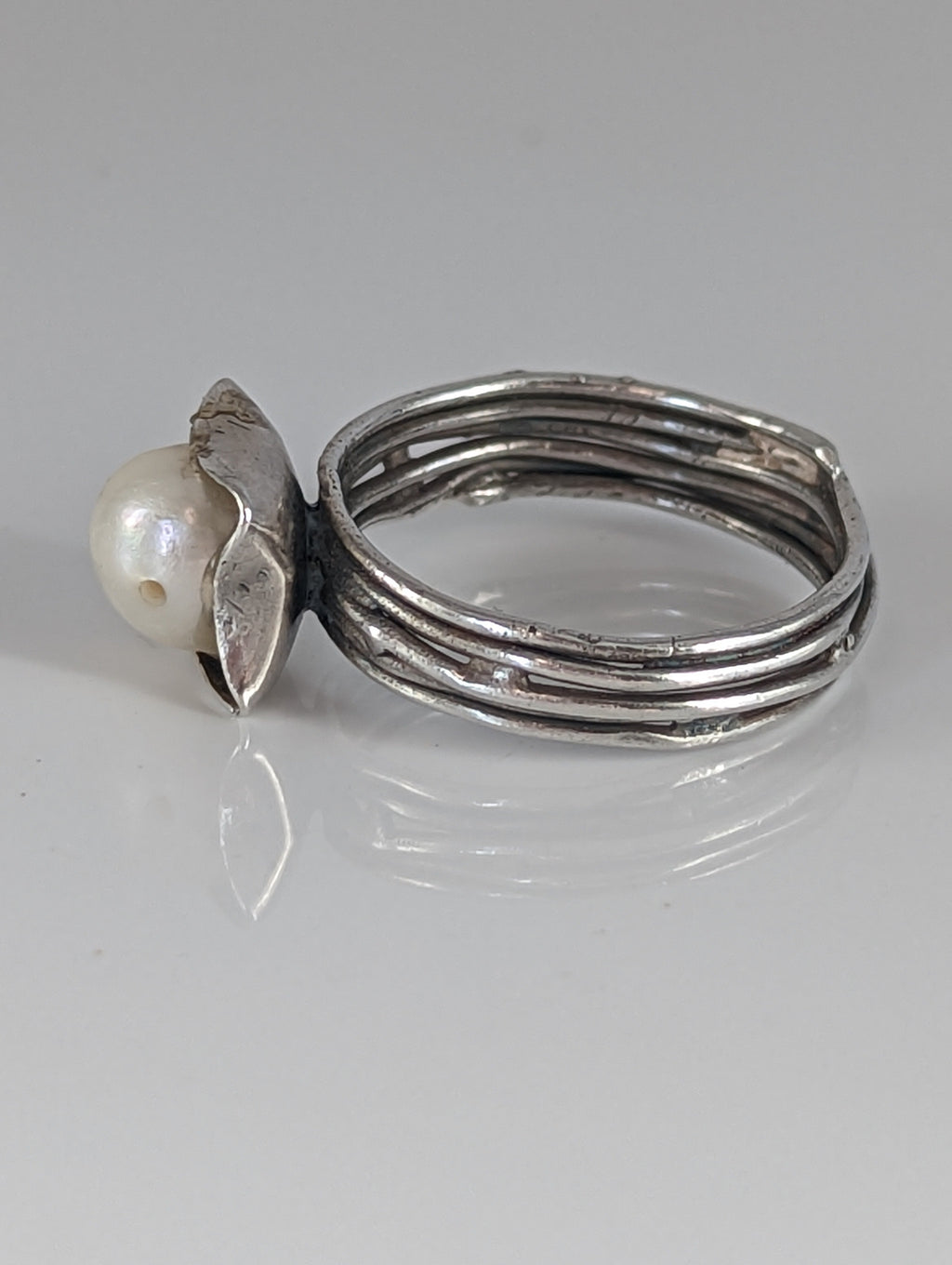 Silver Steed Wired Ring with Pearl