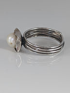 Silver Steed Wired Ring with Pearl