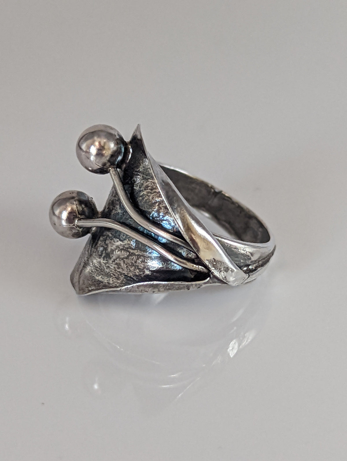 Bague en argent Silver Steed Big Leaf avec ornement