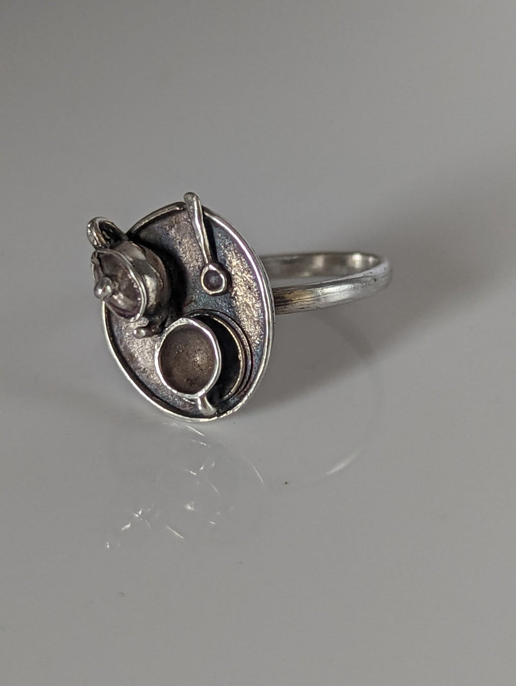 Silver Steed Tea Tray Silver Ring