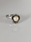 Silver Steed Pearl in a Flower Silver Ring