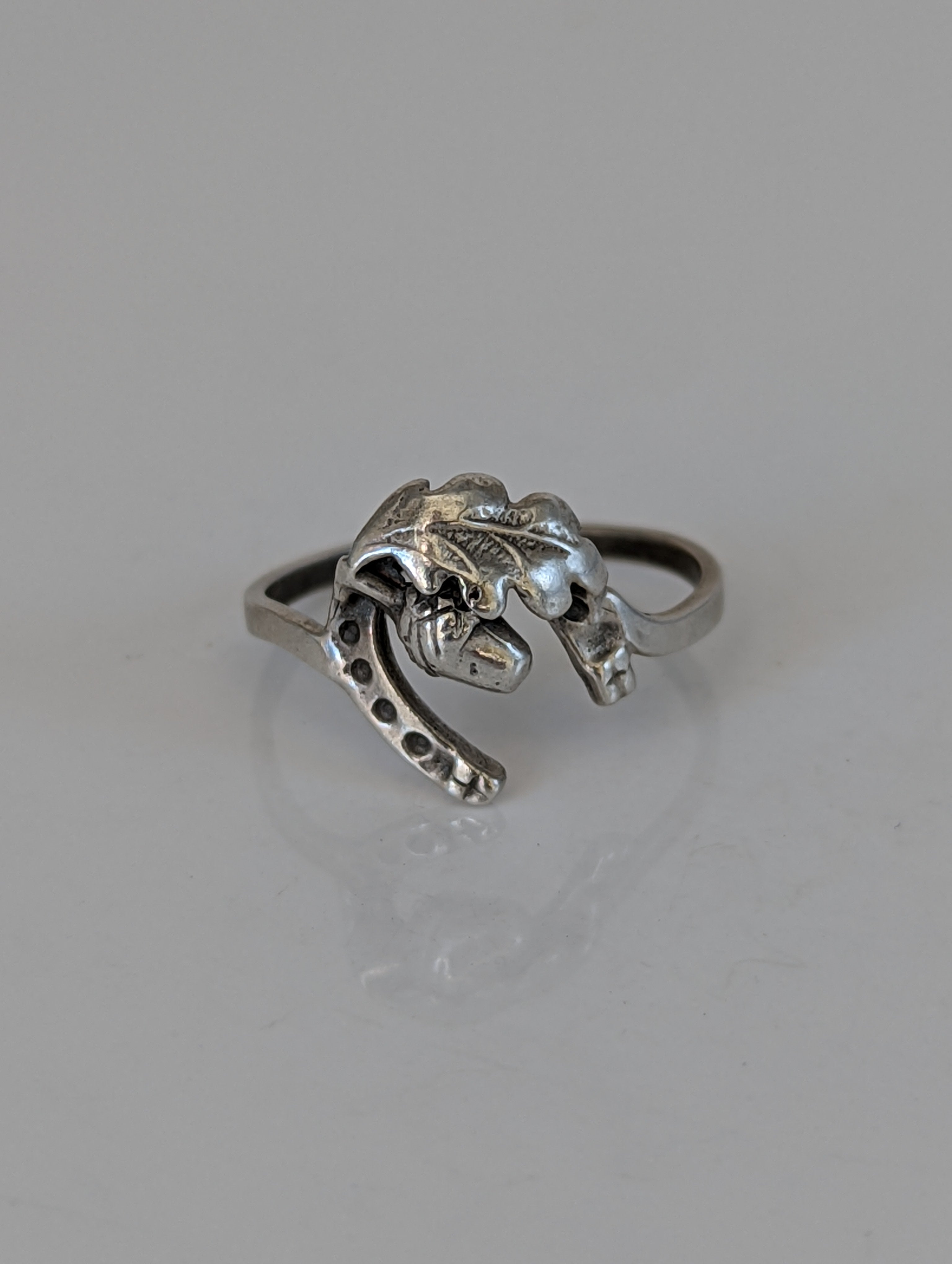 925 Silver Horseshoe, Acorn & Oak Leaf Ring – Symbolic Nature Gift