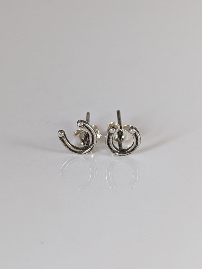 Silver Steed Small Horseshoe Stud Earrings 1