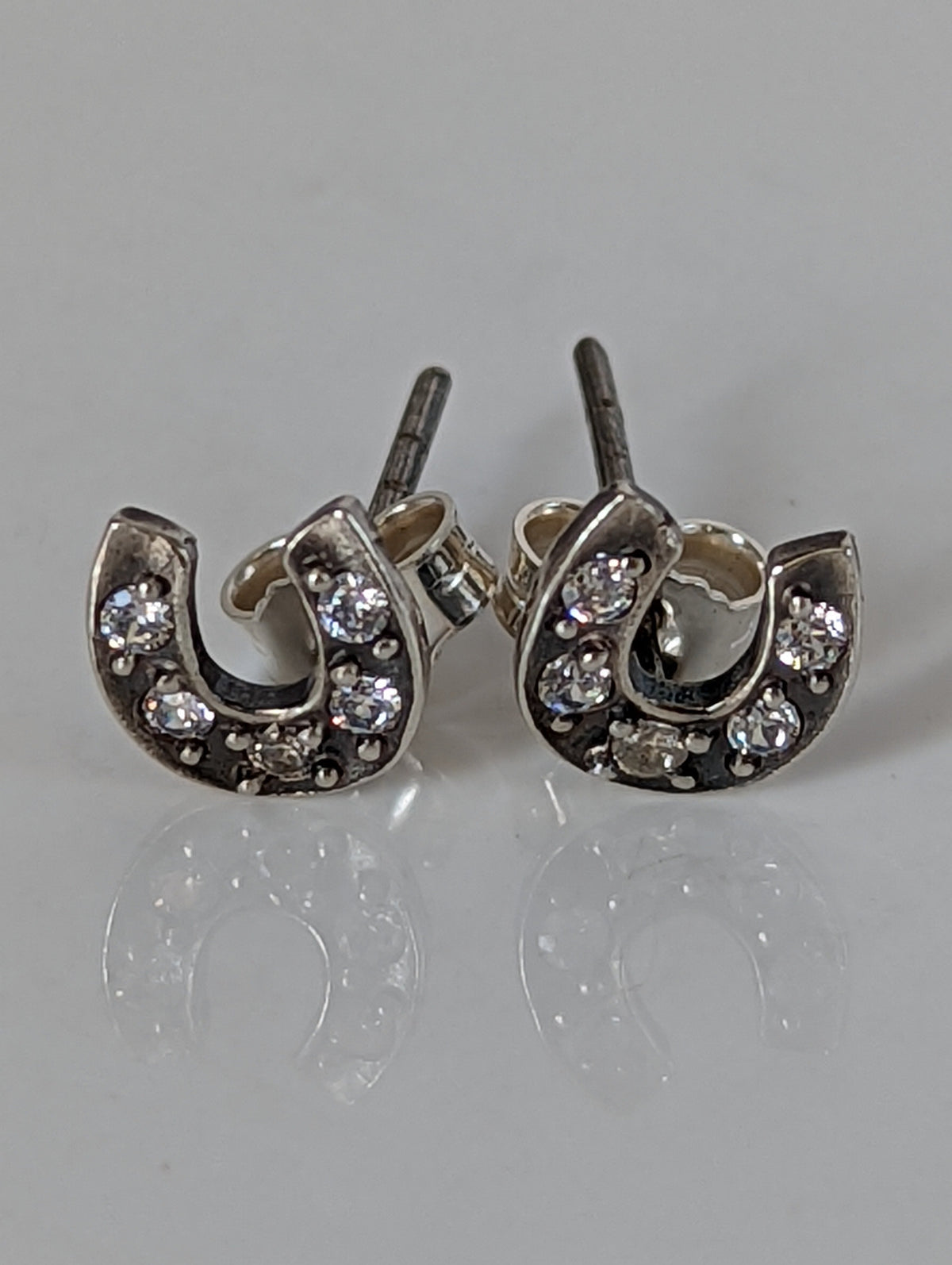 Silver Steed Horse Shoe Zirconnia Stud Earrings