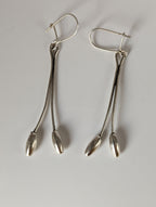 Silver Steed Flower Stem Dangling Earrings