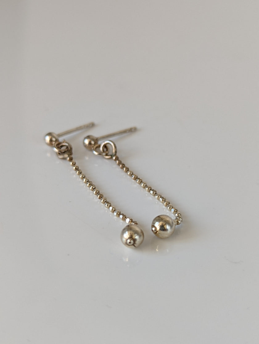 Silver Steed Long Delivate Silver Ball Stud Earrings