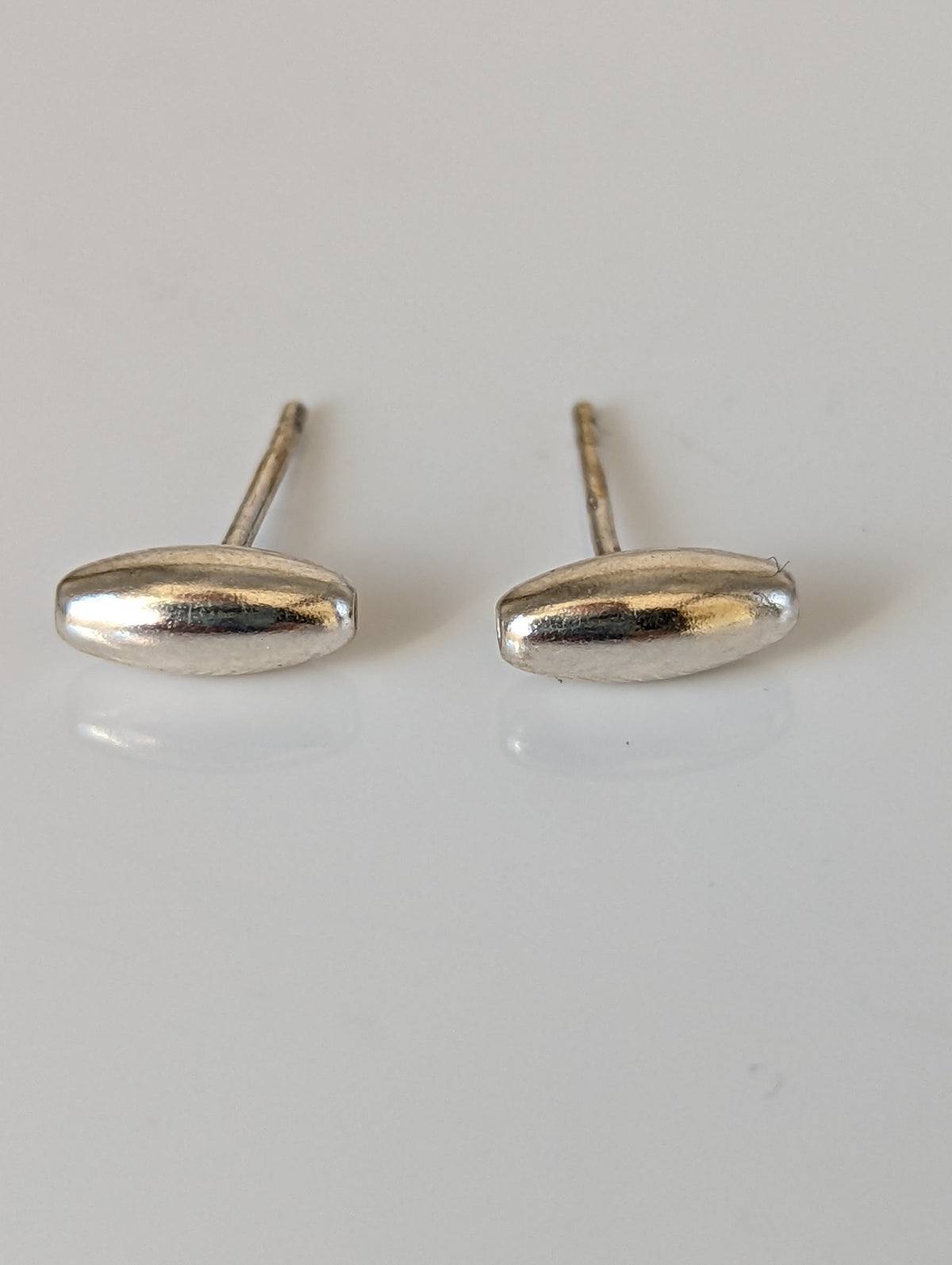 Clous d'oreilles Silver Steed Grain ou Bud
