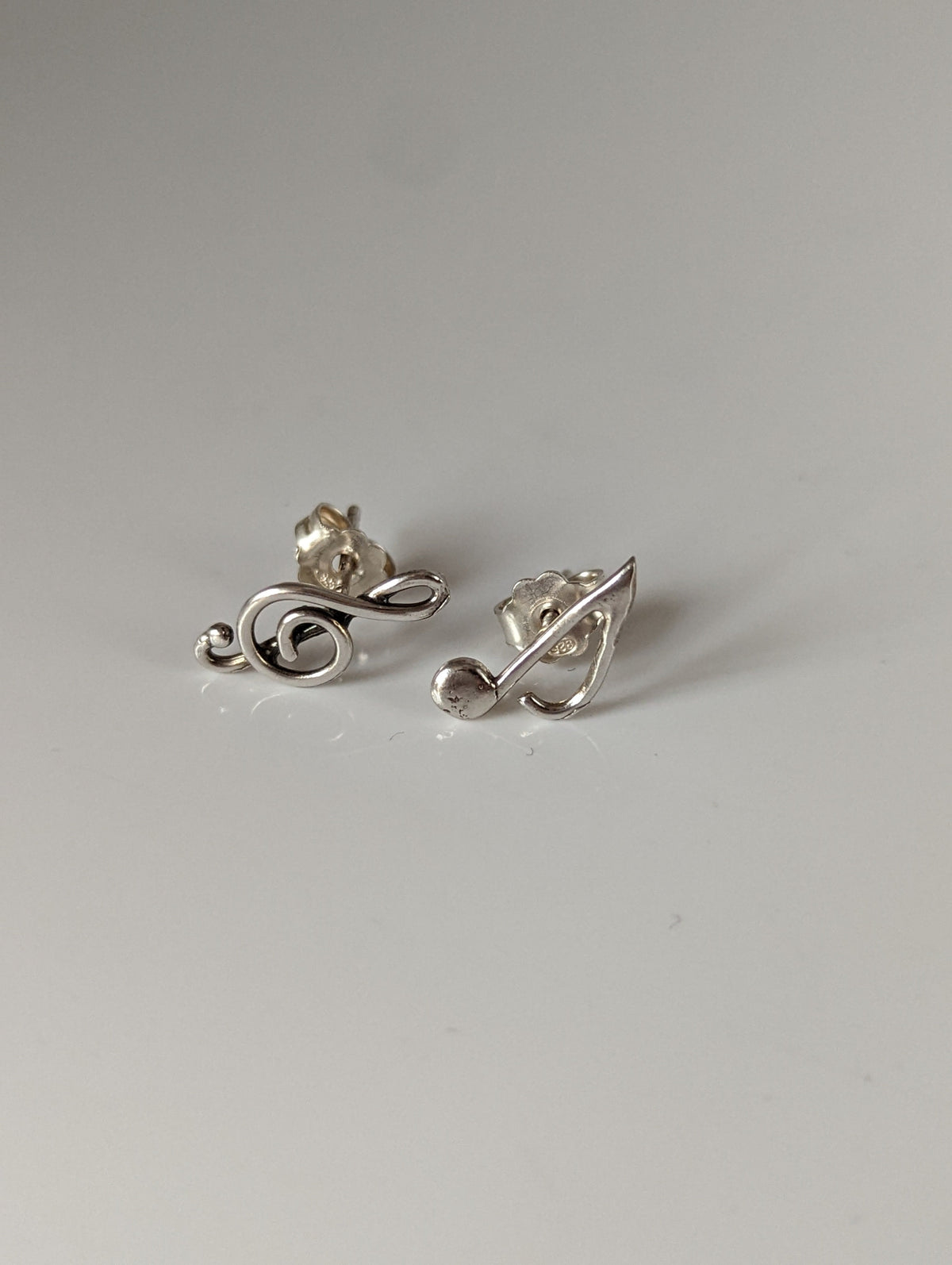 Silver Steed Celf & Note Stud Earrings