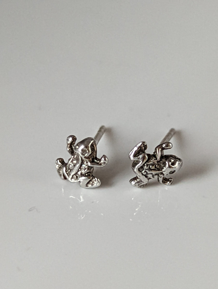 Silver Steed Spotted Frog Stud Earrings
