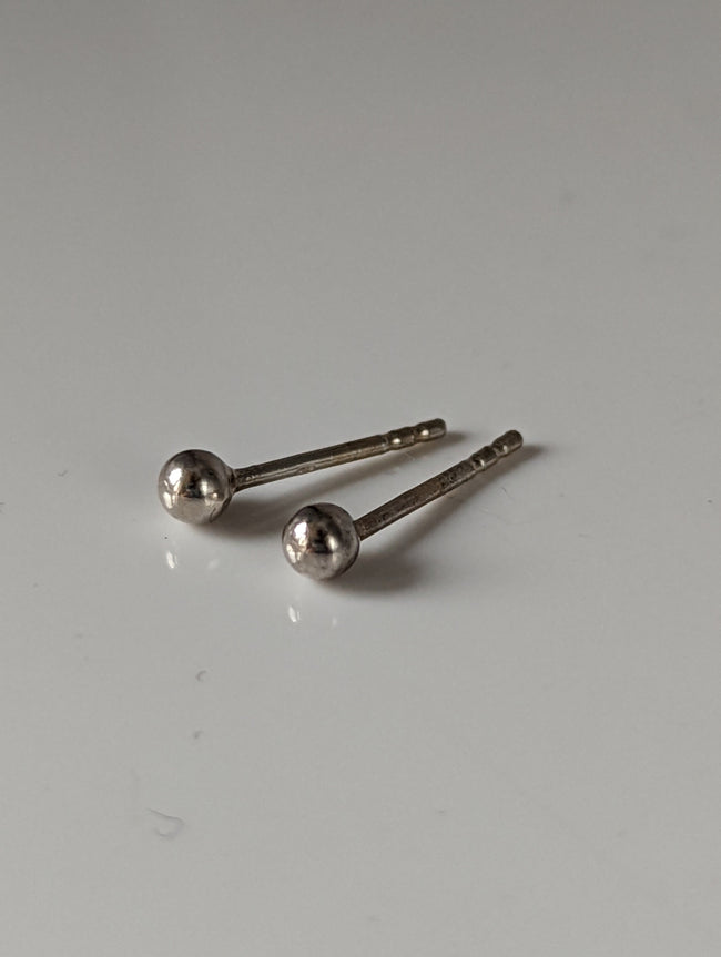 Silver Steed Extra Small Ball Stud Earrings