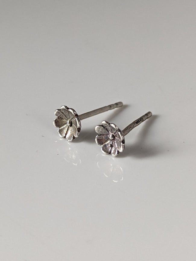 Silver Steed Pansy Stud Earrings
