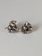 Silver Steed Detailed Bow Stud Earrings