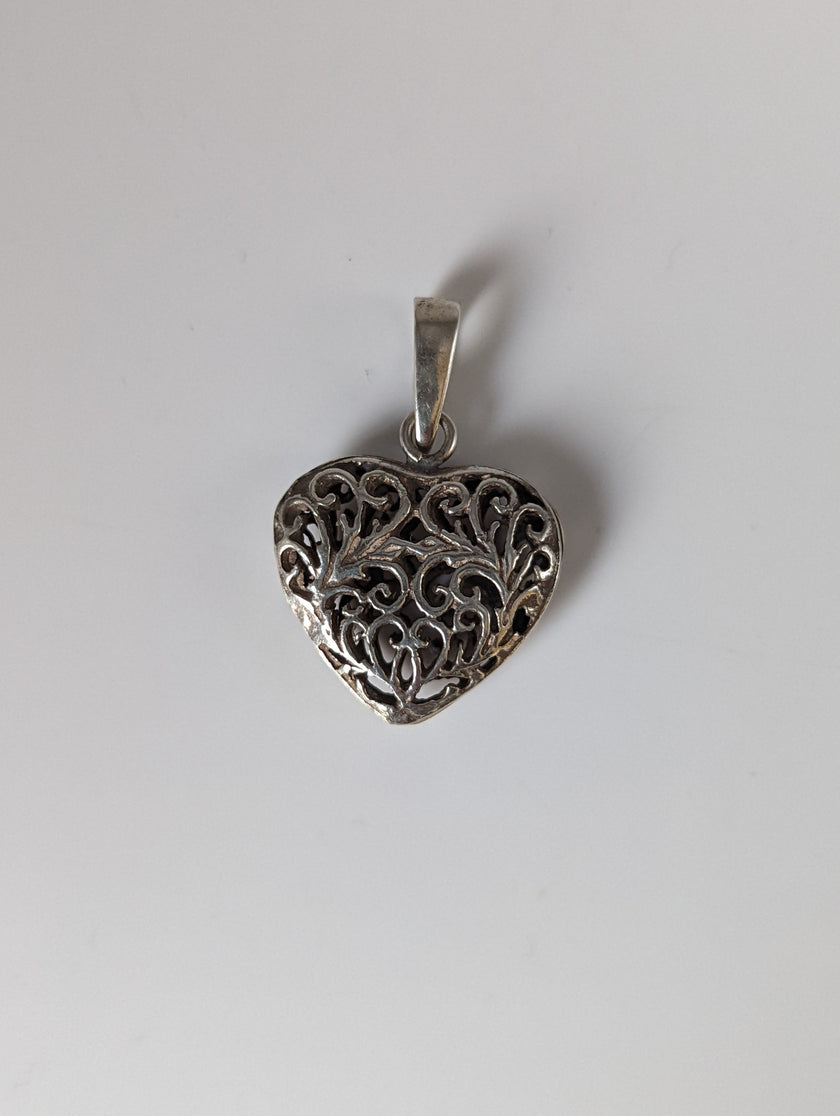 Silver Steed Filigree Heart Silver Pendant