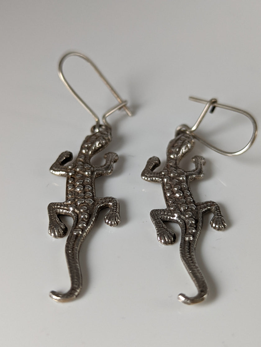Silver Steed Detailed Lizard Silver Dropped Earrings